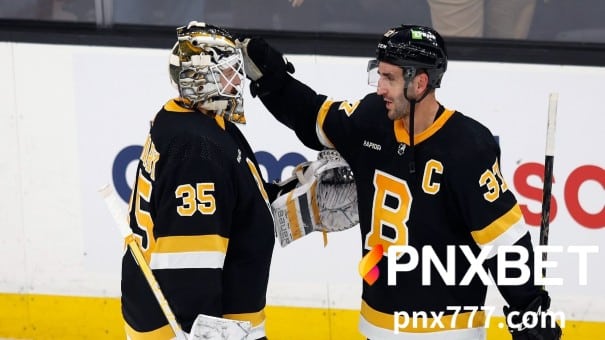 Nag-aalok din ang mga sportsbook ng live na logro ng NHL pagkatapos magsimula ang mga laro.